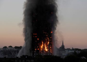 Los fallos en la respuesta de los bomberos aumentaron las víctimas del incendio de la torre Grenfell de Londres