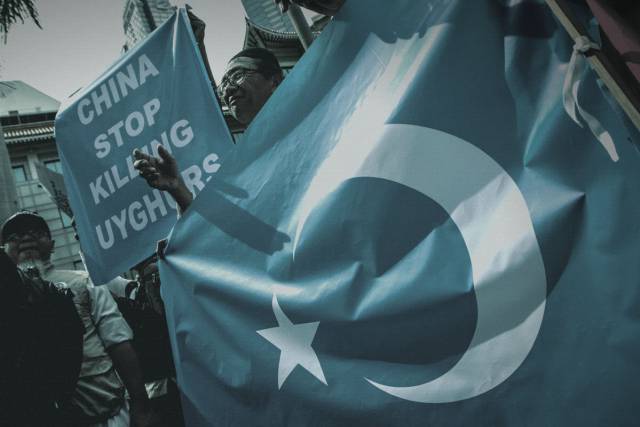 ​​China usa su red de embajadas para extender el acoso a la etnia uigur