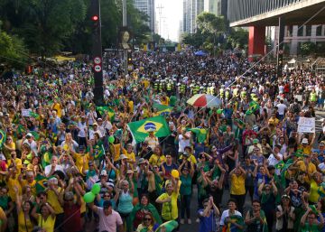 Protesta el domingo en São Paulo contra la decisión del Supremo de excarcelar a 5.000 presos incluido Lula.