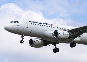 Hallado en París el cadáver de un menor en el tren de aterrizaje de un avión procedente de Costa de Marfil
