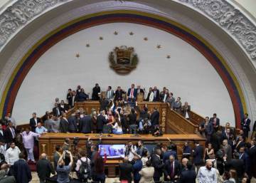 El caos de un hemiciclo que dibuja a Venezuela