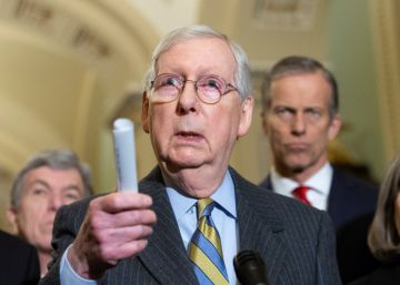 Mitch McConnell, árbitro y defensa en el ‘impeachment’