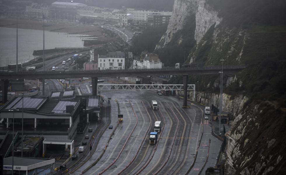 Vista general del puerto de Dover, este viernes. 