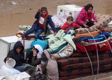 Desplazados sirios en la región de Idlib, este miércoles. 