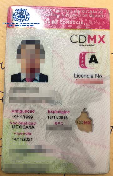 Foto del carné de conducir mexicano de Lozoya, facilitada por la policía española.