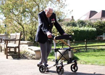Un veterano de guerra de 99 años recauda 28 millones de euros con su andador