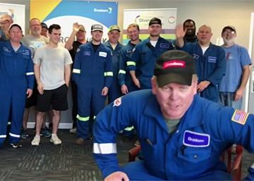 28 días sin salir del trabajo para fabricar materiales contra la covid-19