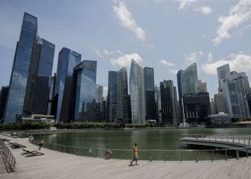 7.000 dólares al mes por darse un chapuzón durante la cuarentena