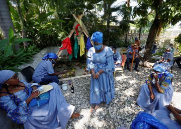 La religión vudú prepara sus templos para atender a enfermos de coronavirus