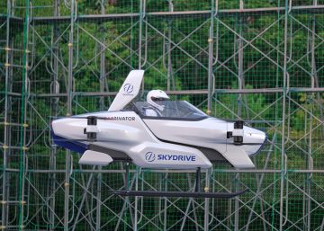 Japón prueba con éxito su coche volador