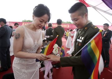 Taiwán celebra sus primeras bodas de militares homosexuales