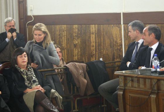 El jurado absuelve a Camps y Costa