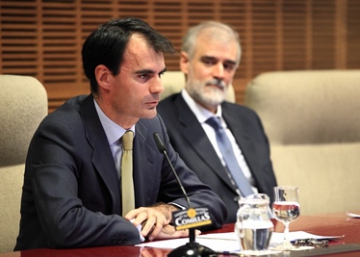 Ruz se ratifica ante el órdago del PP