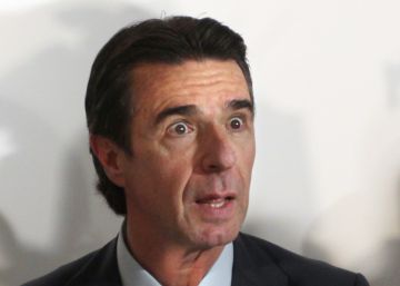 Industry Minister José Manuel Soria resigns over Panama Papers