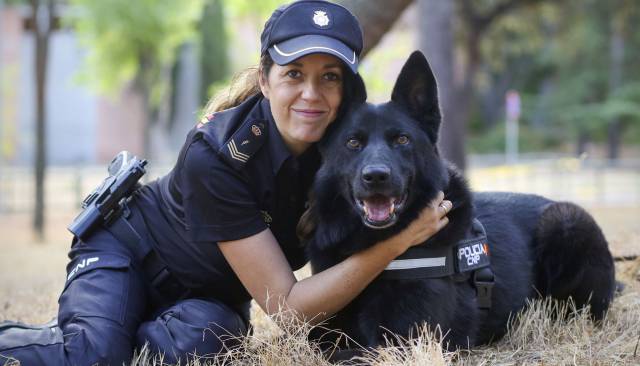 Rosa Chamorro, policía Nacional.