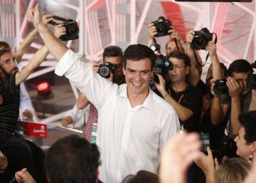 Pedro Sánchez celebrando su victoria en las primarias del PSOE