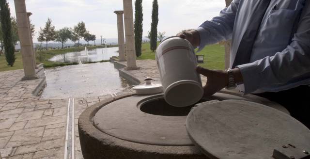 More than a third of funerals in Spain in 2015 were cremations.