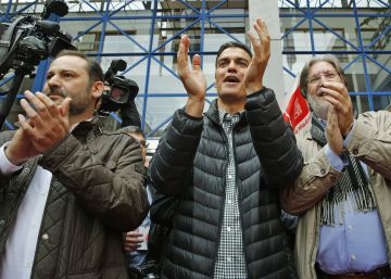 Sánchez quiere comprobar el apoyo de los militantes antes de presentarse