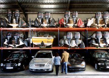 Veh&iacute;culos decomisados en los antiguos dep&oacute;sitos de los juzgados de la plaza de Castilla. 
