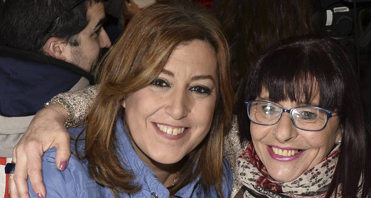 Susana D&iacute;az con una simpatizante del PSOE en Palencia.