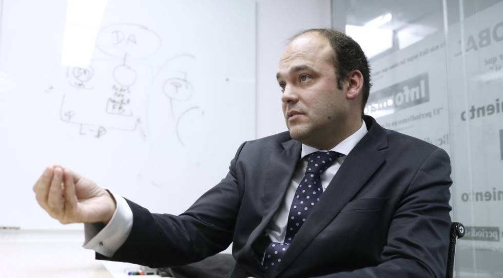 “El PSOE ha ganado siempre que desde la izquierda miraba al centro”