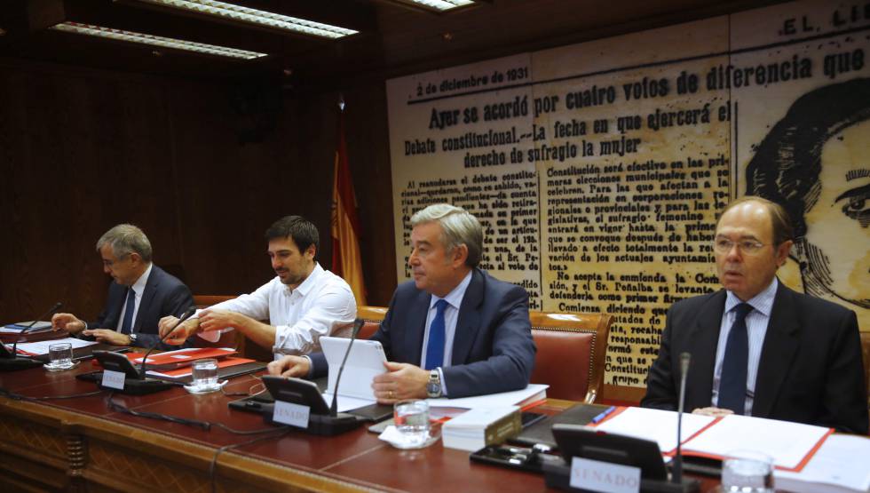El PP y el PSOE imponen en el Senado a sus cuatro candidatos al Constitucional