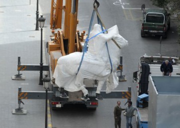 Valencia pide la retirada de ocho símbolos franquistas en la ciudad