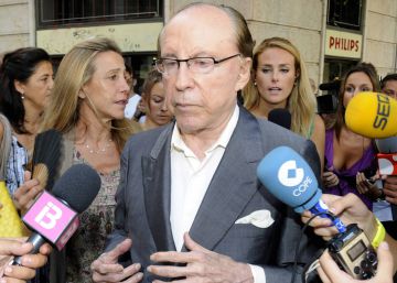 José María Ruiz-Mateos, a su llegada a los juzgados de Palma de Mallorca en 2012.