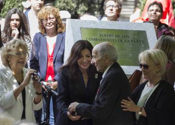 Carmena, en el nuevo parque de ‘La Nueve’: “La memoria es necesaria para conservar la libertad”