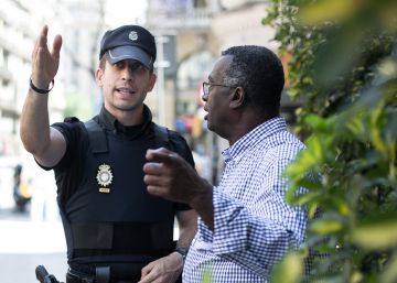 “Burnt-out” Spanish police in Catalonia want bonus due to “social pressure”