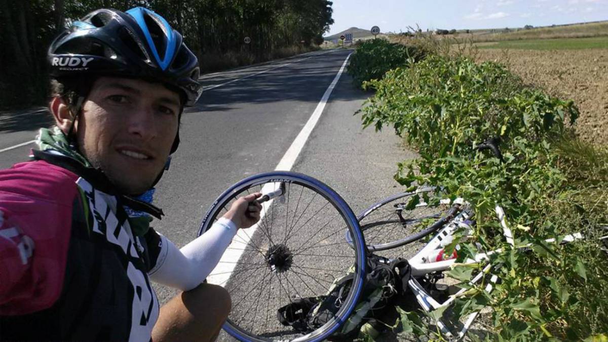 El atleta leonés que terminó en bici el Camino de Santiago en solo 26 horas