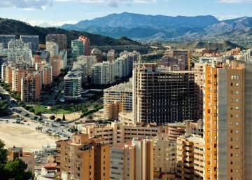La Policía frustra un atraco con 31 rehenes en una sucursal bancaria del centro de Benidorm