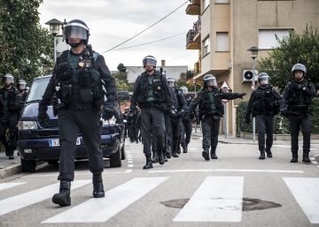 Spain eyes sending 3,500 Civil Guard officers to Catalonia for election day