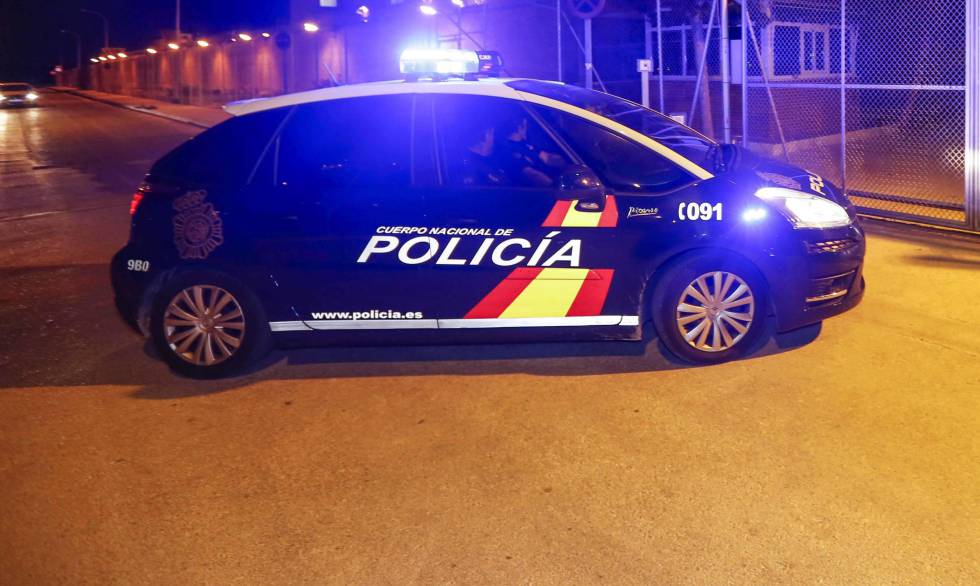 Un vehículo de la Policía Nacional, en Cartagena en una imagen de archivo.