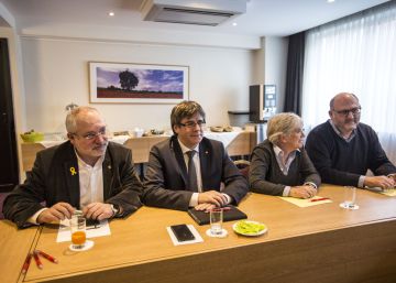 Secessionists urge ousted Catalan leader to accept a symbolic premiership
