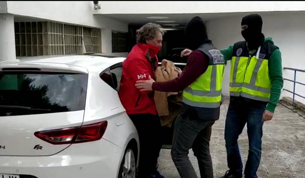 Fotograma del vídeo distribuido por la Policía de la detención este lunes de Sito Miñanco
