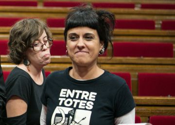 Pro-Catalan independence politician flees to Switzerland to avoid court date