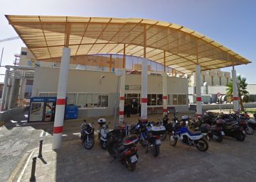 Un hombre con obesidad mórbida pide ayuda a través de la radio tras una semana postrado en la cama