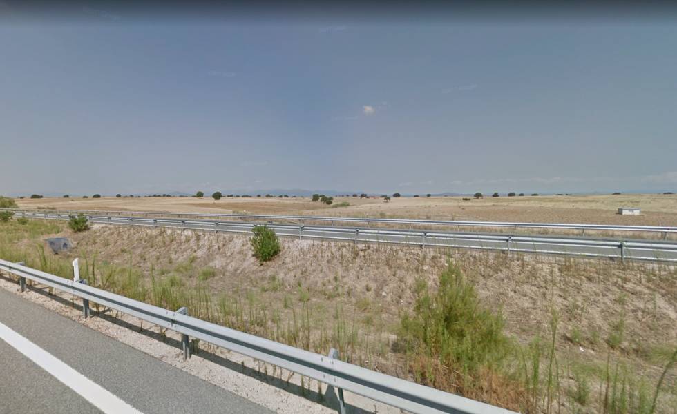 La autovÃa A-5 a su paso por el municipio de Santa Cruz de Retamar (Toledo).