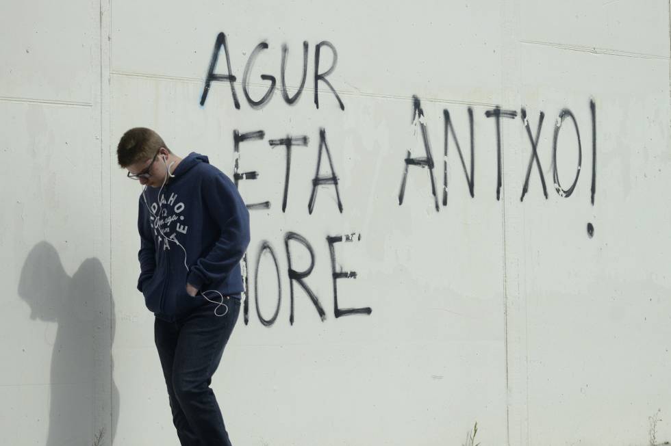 Anti-ETA graffiti.