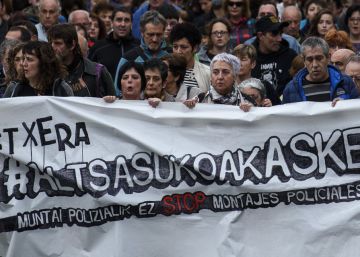 Manifestación en Alsasua contra las detenciones por una agresión en un bar a dos guardias civiles y sus parejas en 2016.