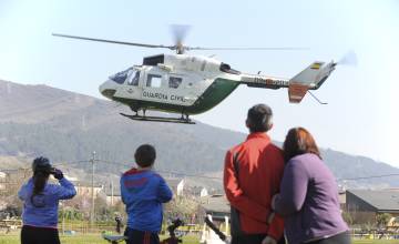 Un helicóptero de la Guardia Civil en uno de los operativos de búsqueda de Martin Verfondern por la comarca de Valdeorras en 2014.
