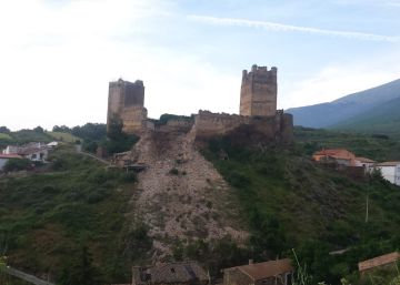 El castillo-cementerio de un pueblo de Soria que amenaza con derrumbarse