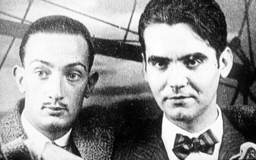 El poeta Federico GarcÃ­a Lorca (derecha) junto a Salvador DalÃ­, en una imagen sin fechar.