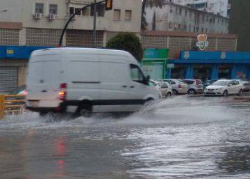 Avisos por lluvias torrenciales en Málaga, Cataluña y Baleares