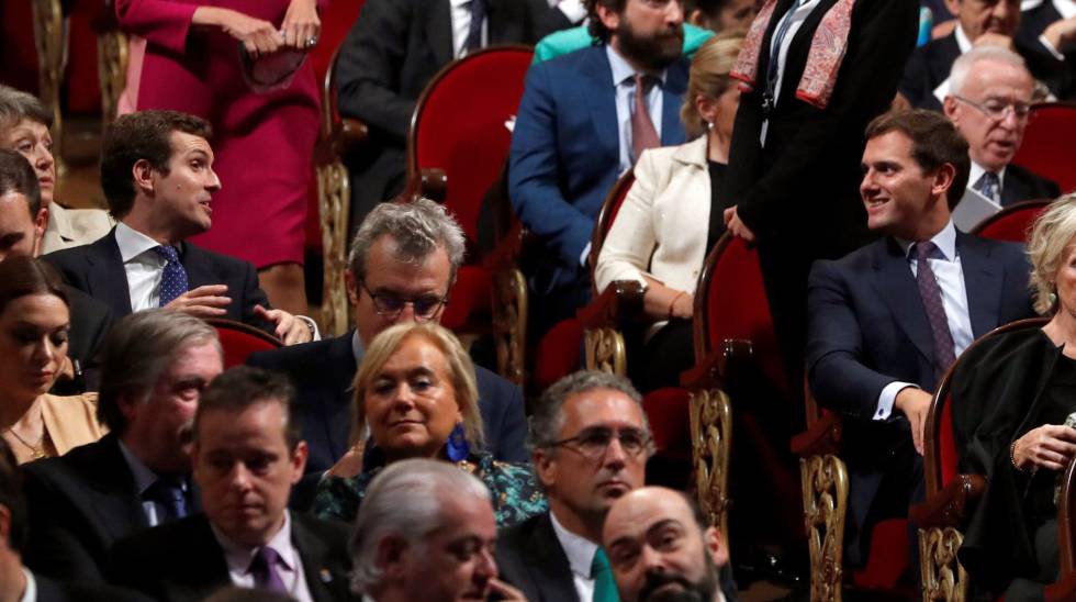Pablo Casado y Albert Rivera, en la ceremonia de entrega de los Premios Princesa de Asturias.