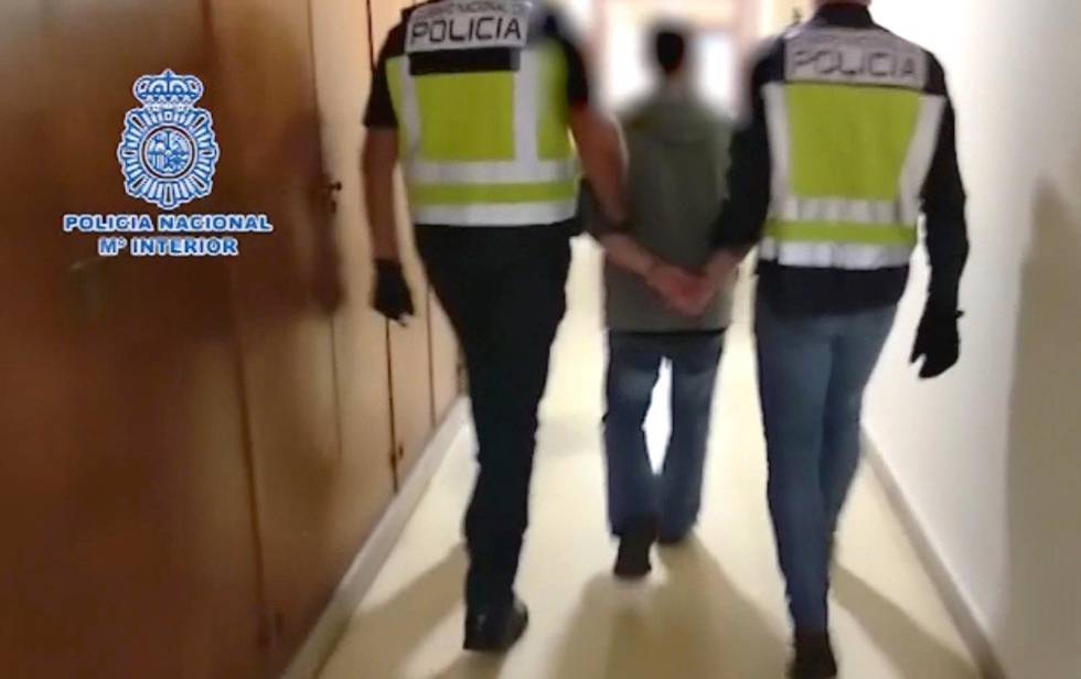 Imagen de la detención de César Román.