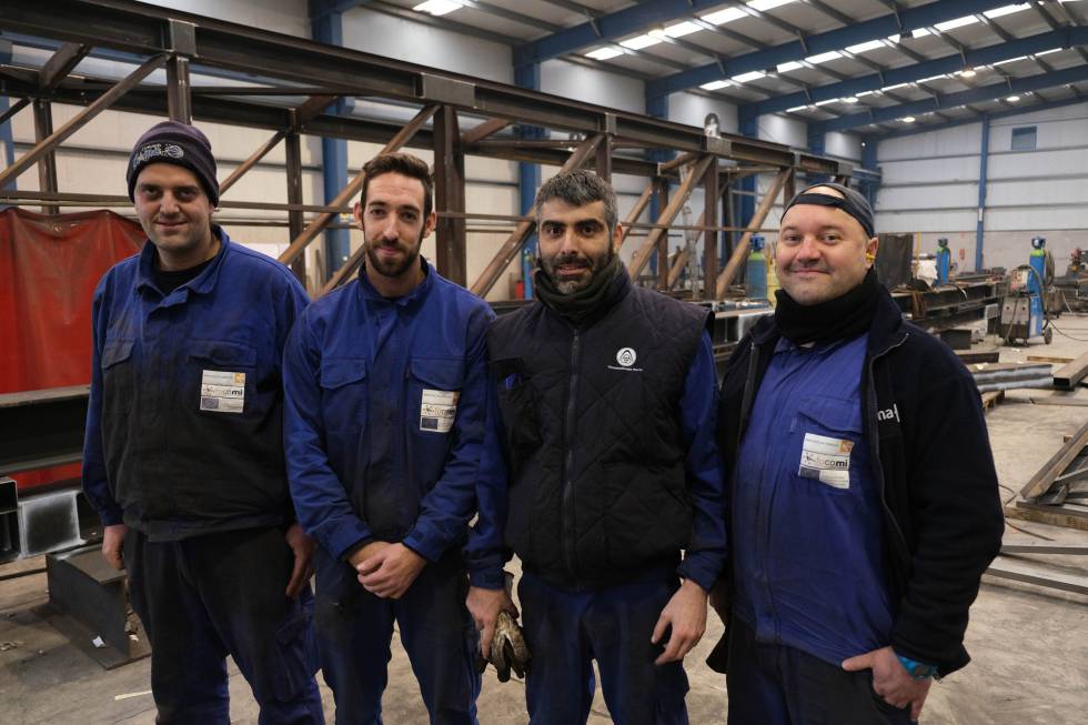 Trabajadores del polígono Riaño III, en Langreo (Asturias).