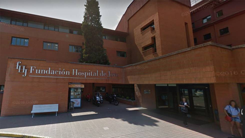 Fachada del hospital de Jove.