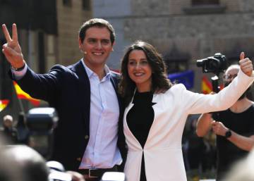 El PSOE se lanza a por el electorado más moderado de Ciudadanos